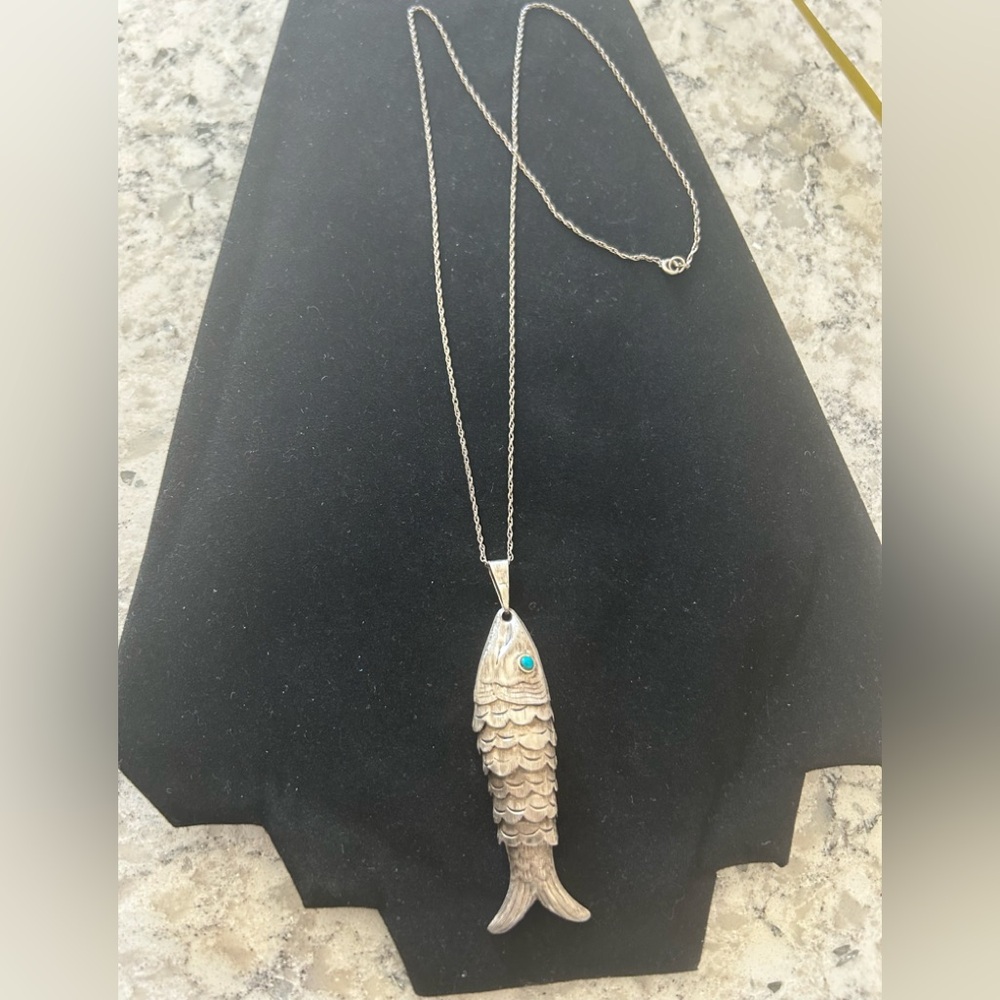 TAXCO MEXICO STERLING SILVER LARGE ARTICULATED FISH PENDANT NECKLACE TURQUOISE